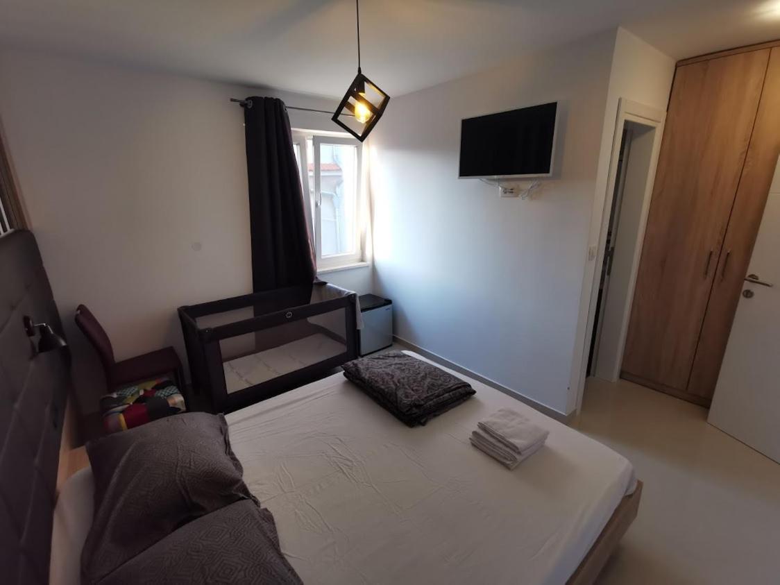 Elizabeta Deluxe Biograd Na Moru