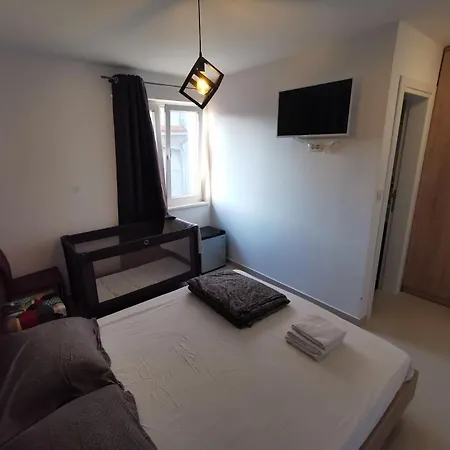 Elizabeta Deluxe Rooms Biograd Na Moru Exterior photo