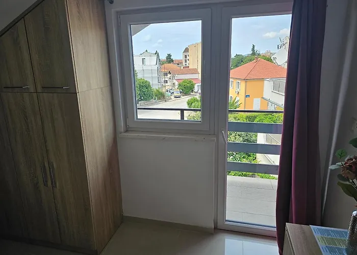 Elizabeta Deluxe Rooms
